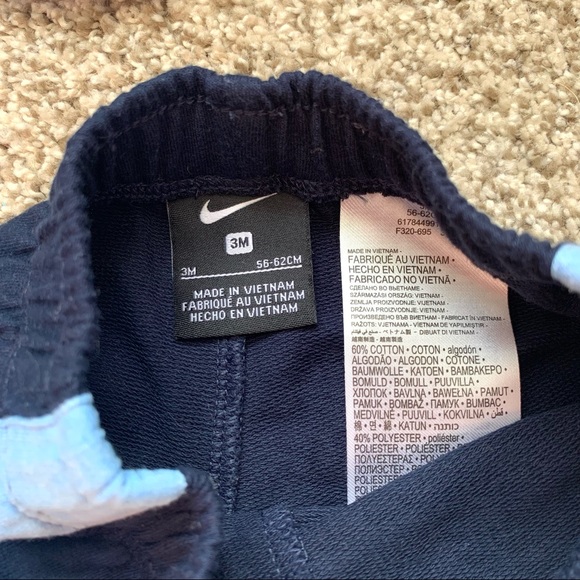 💰2/$25 3 months Nike Outfit - Picture 3 of 3